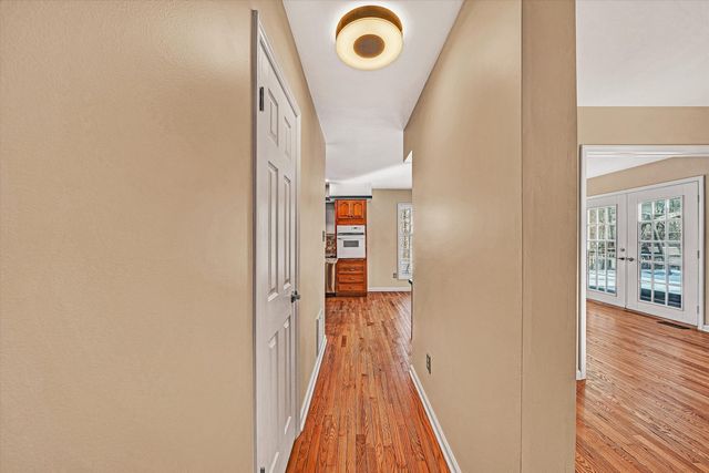 3120 Carvins Cove RD, Salem, VA 24153