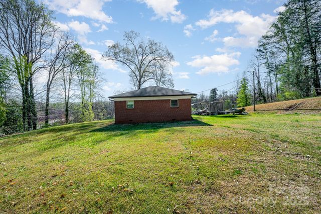 724 Rocky River Road W, Charlotte, NC 28213