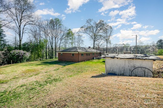 724 Rocky River Road W, Charlotte, NC 28213