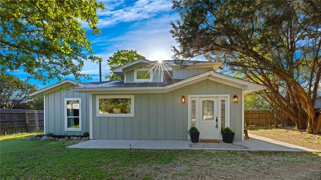 131 CAMPFIRE CIR, Wimberley, TX 78676