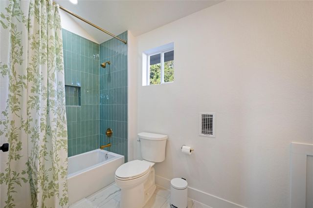 131 CAMPFIRE CIR, Wimberley, TX 78676