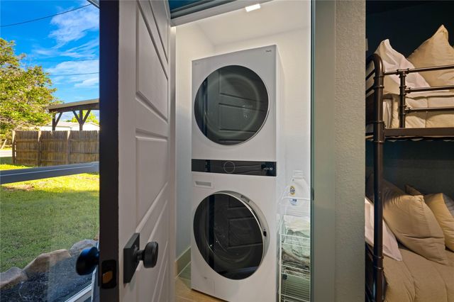 131 CAMPFIRE CIR, Wimberley, TX 78676