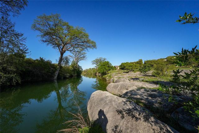 131 CAMPFIRE CIR, Wimberley, TX 78676