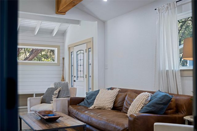 131 CAMPFIRE CIR, Wimberley, TX 78676