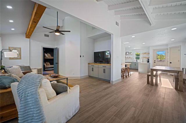 131 CAMPFIRE CIR, Wimberley, TX 78676