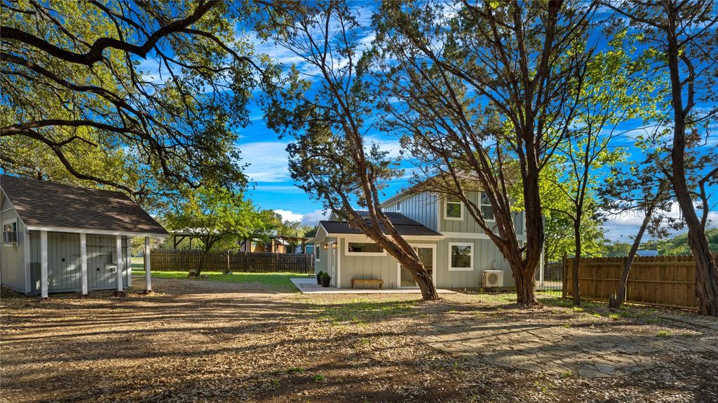 131 CAMPFIRE CIR, Wimberley, TX 78676