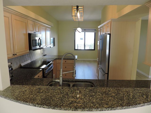 370 Golfview Road 901, North Palm Beach, FL 33408