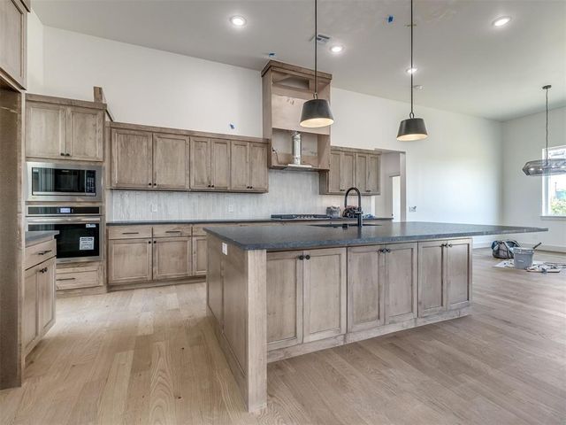 14117 North Ridge Drive, Choctaw, OK 73020