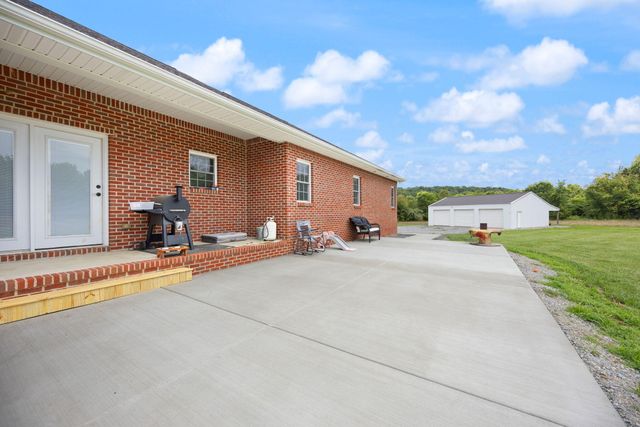176 Wetland Drive, Jamestown, KY 42629