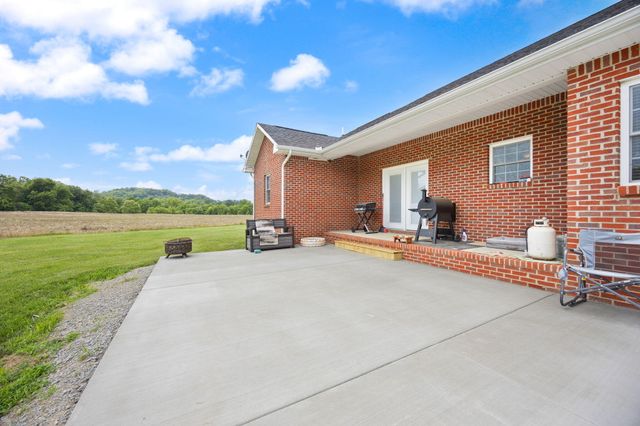 176 Wetland Drive, Jamestown, KY 42629