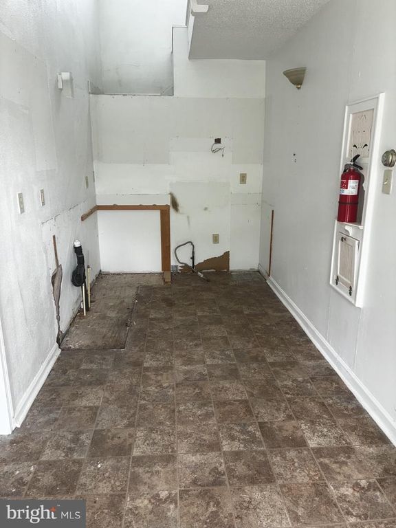 2520 N WEST BLVD, VINELAND, NJ 08360 — photo 2
