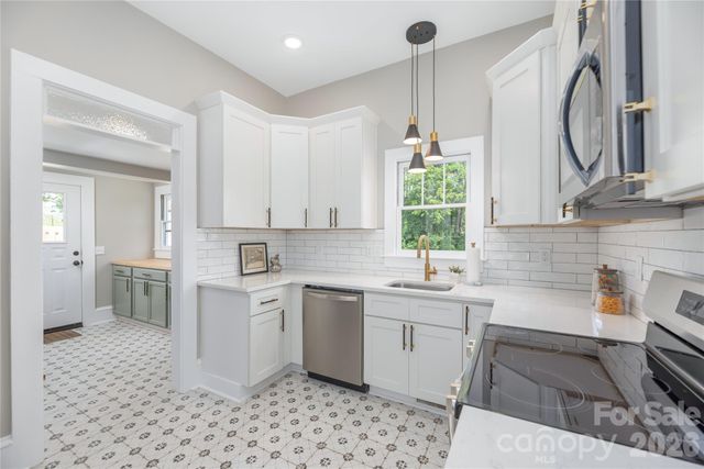 163 Pharr Street, Canton, NC 28716