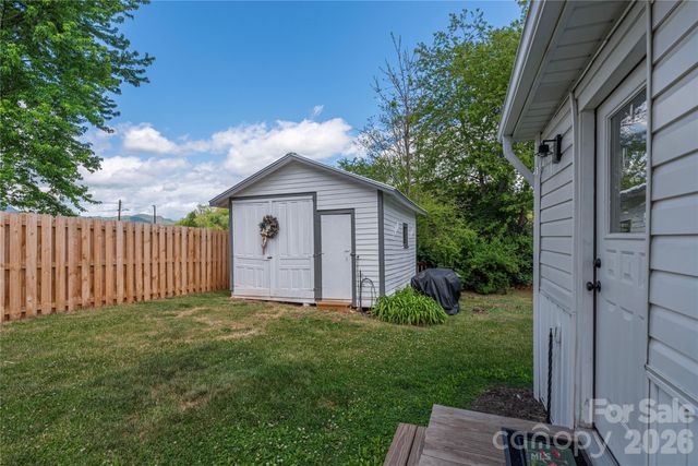 163 Pharr Street, Canton, NC 28716