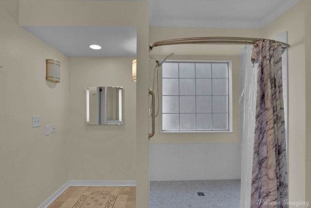 5337 S Lakeshore Drive, Shreveport, LA 71109