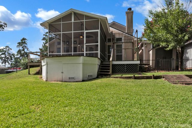 5337 S Lakeshore Drive, Shreveport, LA 71109