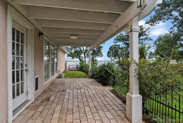 5337 S Lakeshore Drive, Shreveport, LA 71109