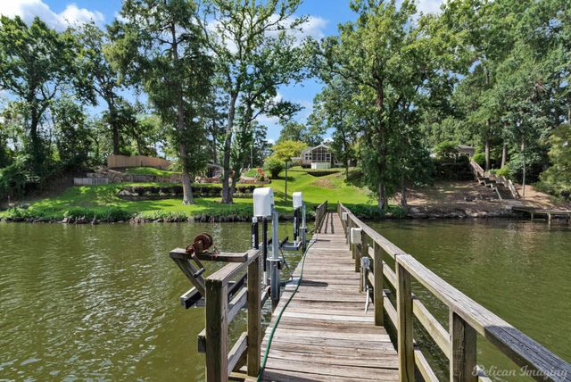 5337 S Lakeshore Drive, Shreveport, LA 71109