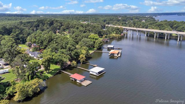 5337 S Lakeshore Drive, Shreveport, LA 71109