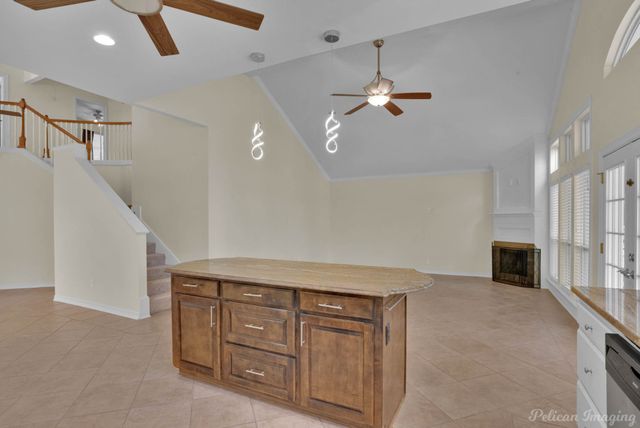 5337 S Lakeshore Drive, Shreveport, LA 71109