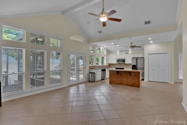 5337 S Lakeshore Drive, Shreveport, LA 71109