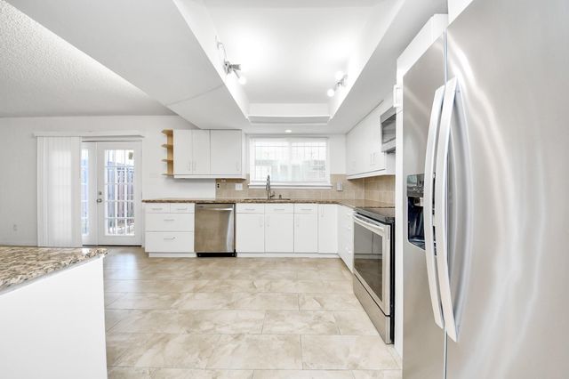 10372 Hammerly Boulevard 25, Houston, TX 77043