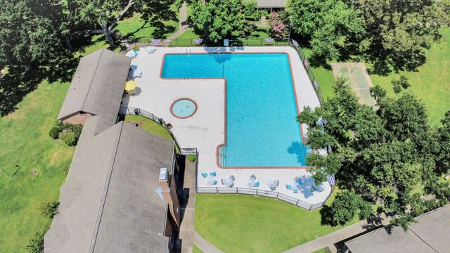 10372 Hammerly Boulevard 25, Houston, TX 77043