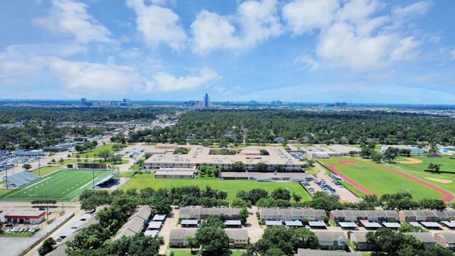 10372 Hammerly Boulevard 25, Houston, TX 77043