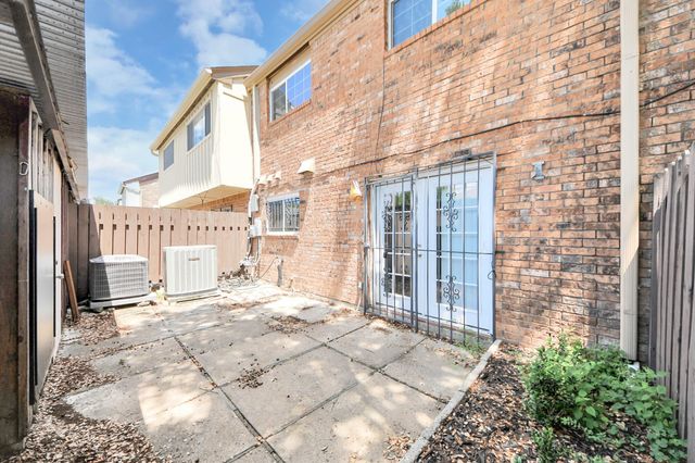 10372 Hammerly Boulevard 25, Houston, TX 77043