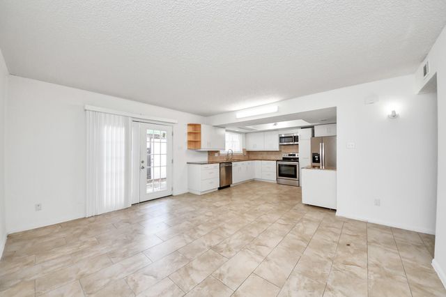 10372 Hammerly Boulevard 25, Houston, TX 77043