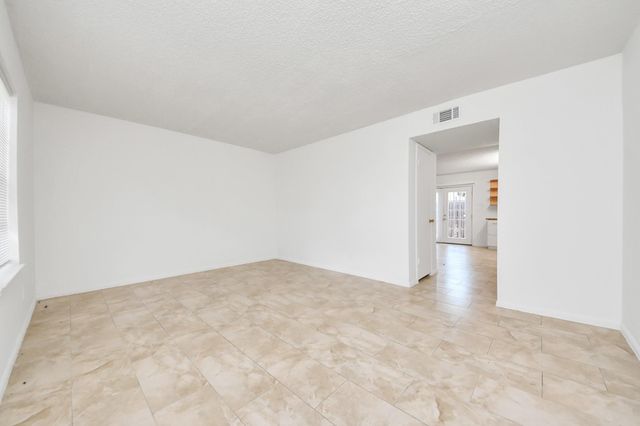 10372 Hammerly Boulevard 25, Houston, TX 77043