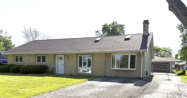 7706 WARWICK Avenue, Darien, IL 60561
