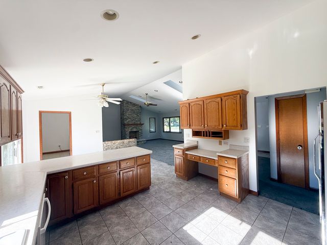 7706 WARWICK Avenue, Darien, IL 60561