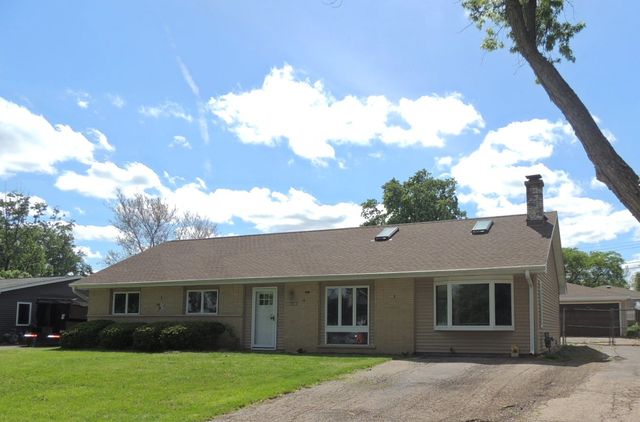 7706 WARWICK Avenue, Darien, IL 60561