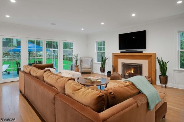 149 Hillcrest Ave, Summit City, NJ 07901