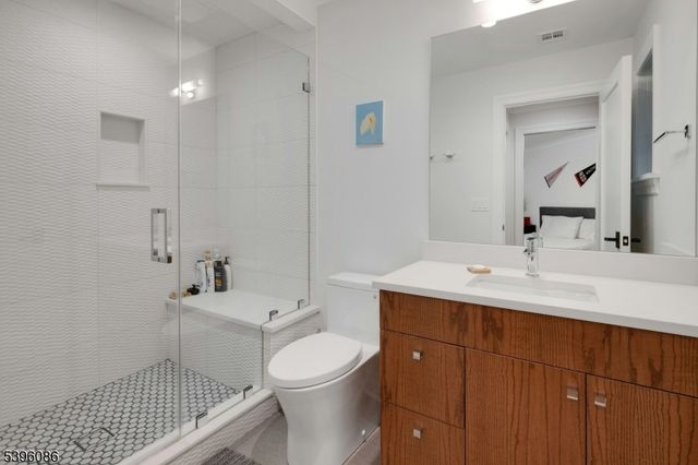 149 Hillcrest Ave, Summit City, NJ 07901