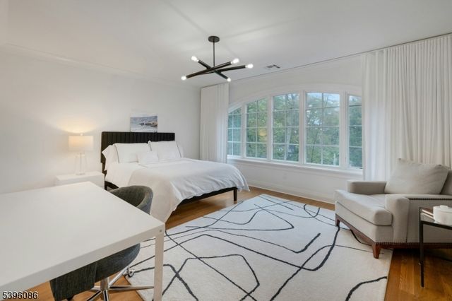 149 Hillcrest Ave, Summit City, NJ 07901