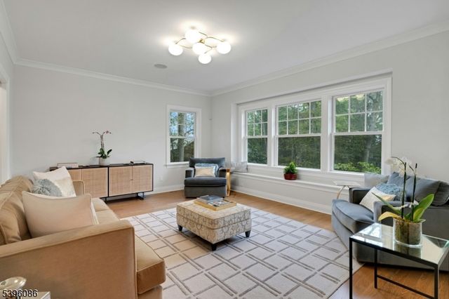 149 Hillcrest Ave, Summit City, NJ 07901