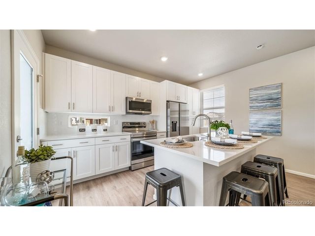 10125 Scranton Ct, Commerce City, CO 80022