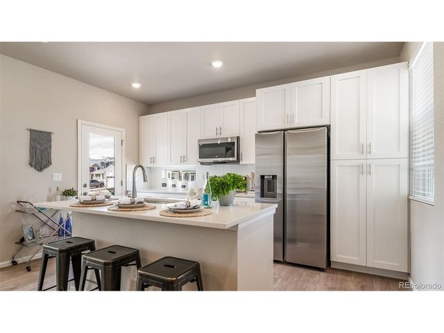 10125 Scranton Ct, Commerce City, CO 80022