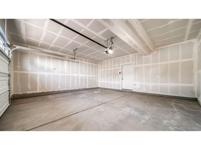 10125 Scranton Ct, Commerce City, CO 80022