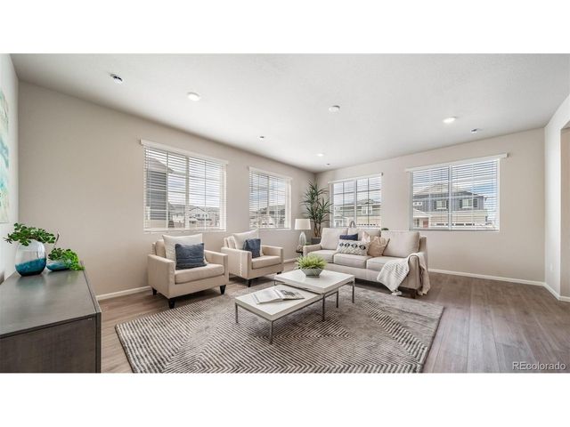10125 Scranton Ct, Commerce City, CO 80022
