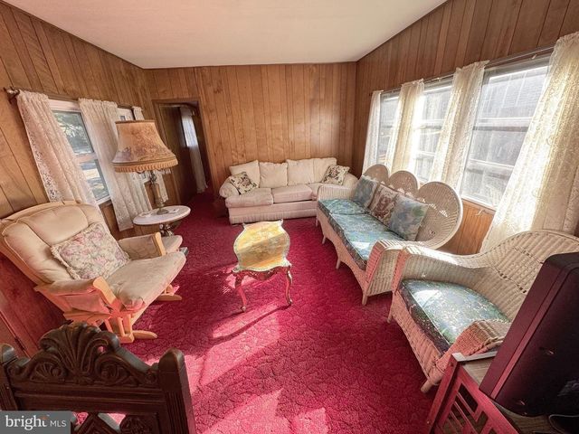 77 MAPLELEAF DR, Sellersville, PA 18960