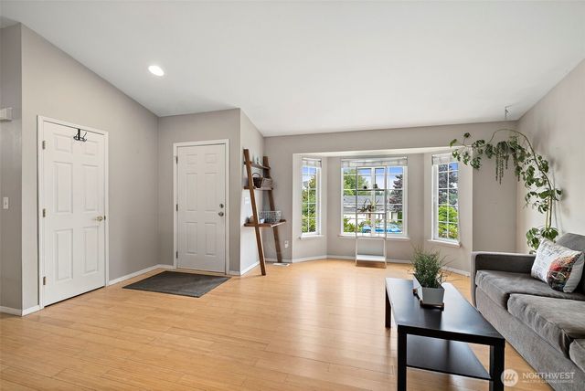 25920 202nd Avenue SE, Covington, WA 98042