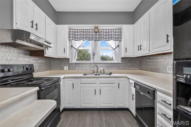 910 Camilla Street, Park Hills, MO 63601