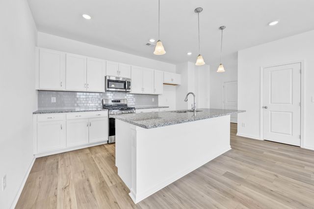 1395 English Oak Drive, Clarksville, TN 37043