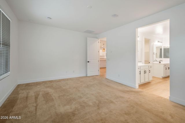 1336 W Macaw Drive, Queen Creek, AZ 85140