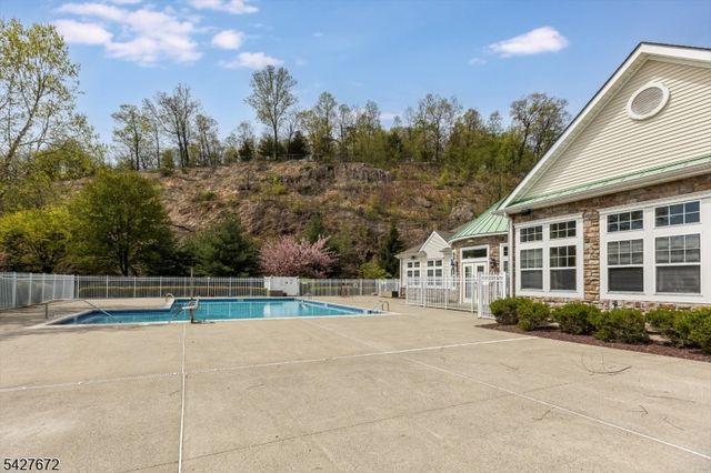 6217 Brookhaven Ct 217, Riverdale Boro, NJ 07457