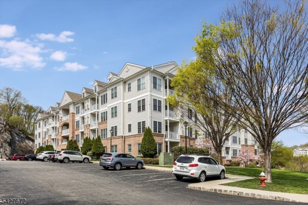 6217 Brookhaven Ct 217, Riverdale Boro, NJ 07457