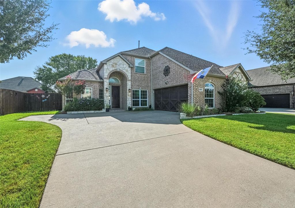 1008 Bell Oak Drive, Kennedale, TX 76060