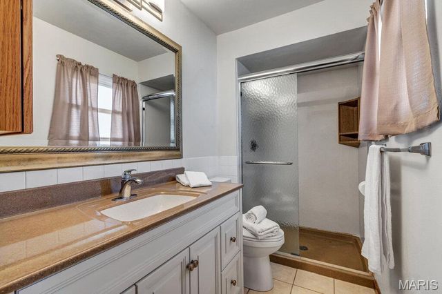 4727 Ringer Road, St Louis, MO 63129